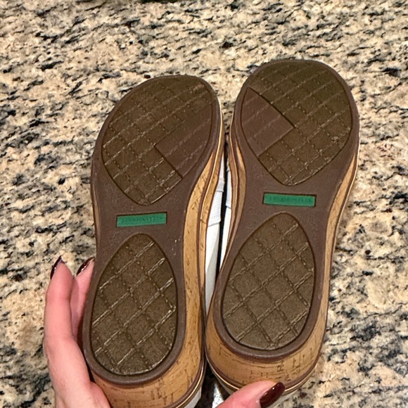 Grasshoppers Women's White Casual Flats - Picture 5 of 9